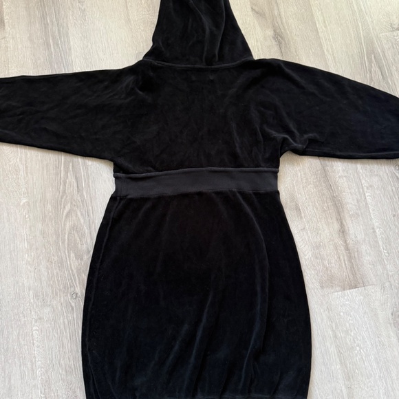 Juicy Couture Women’s Black Velour Hooded Mini Dress Size Small Y2K - Picture 4 of 10